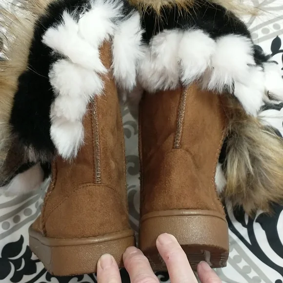 Ladies rabbit fur faux fur inside suede boots SZ 39 (8) - Picture 6 of 9